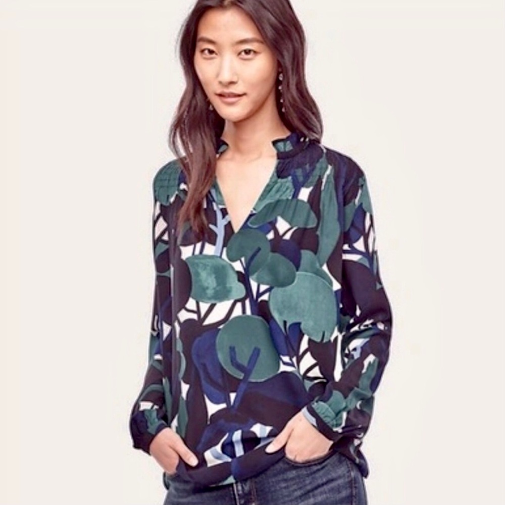 AT Petite Ruffle Collar Blouse - Green & Blue